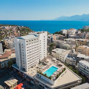 Best Western Plus Khan Hotel